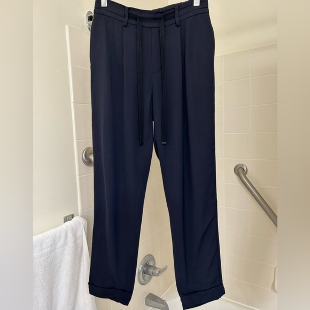 Vince Women navy cropped pants with elastic waist size XS